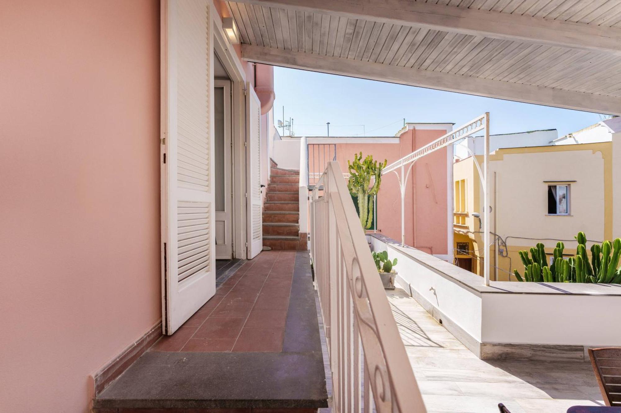 פרוסידה Gioia 13 Rooms & Apartments מראה חיצוני תמונה
